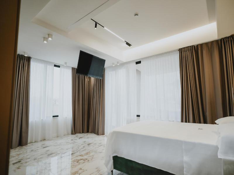 Poetica Boutique Sky Hotel image