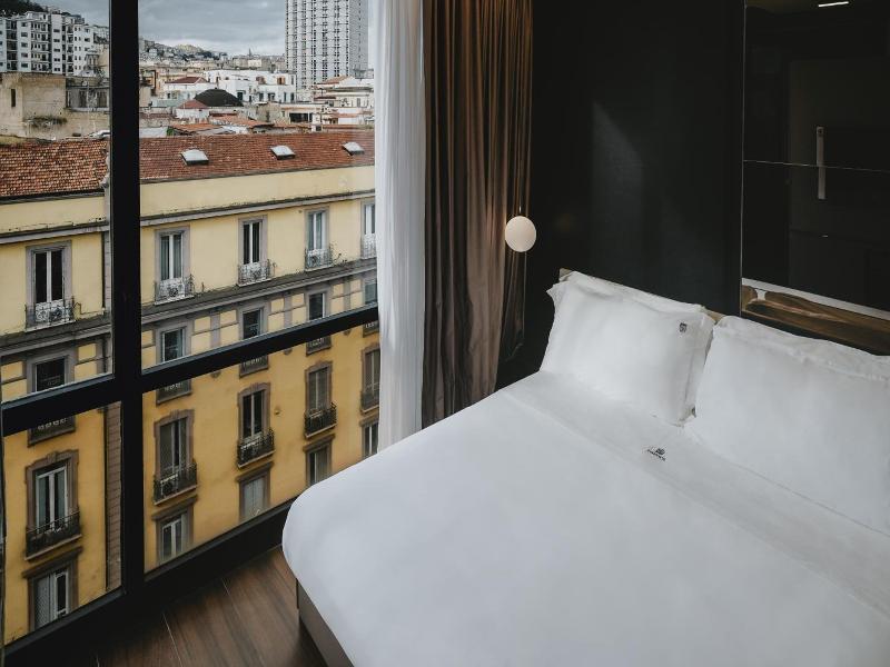 Poetica Boutique Sky Hotel image