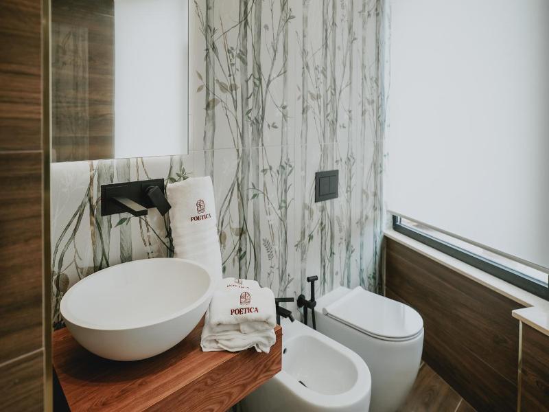 Poetica Boutique Sky Hotel image