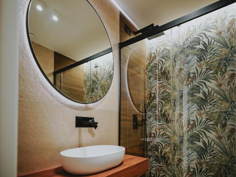 Poetica Boutique Sky Hotel image