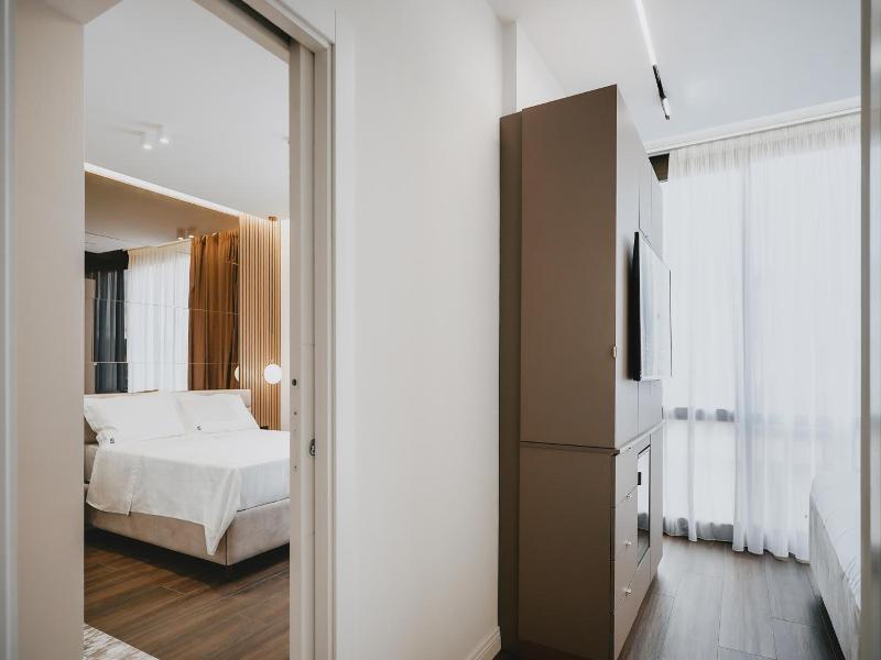 Poetica Boutique Sky Hotel image