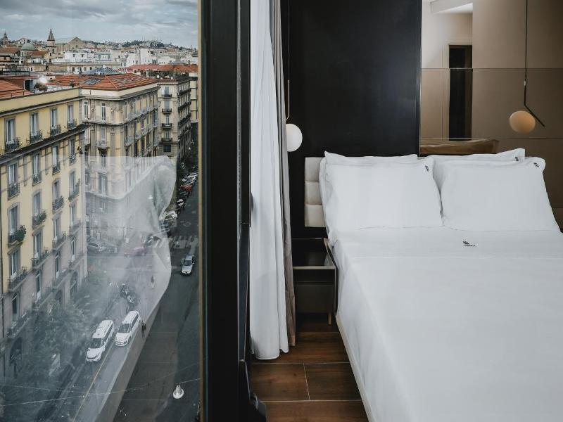 Poetica Boutique Sky Hotel image