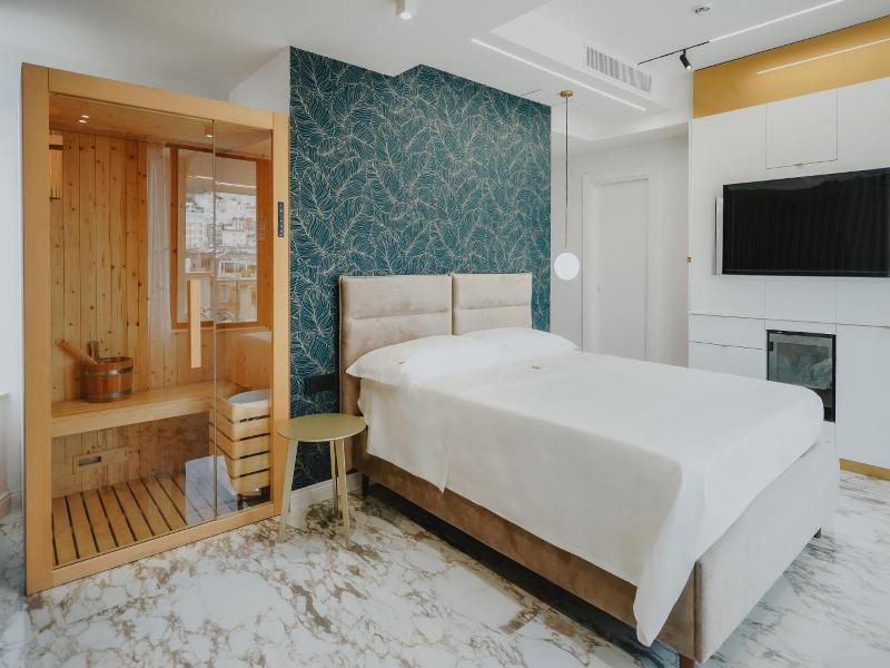 Poetica Boutique Sky Hotel image