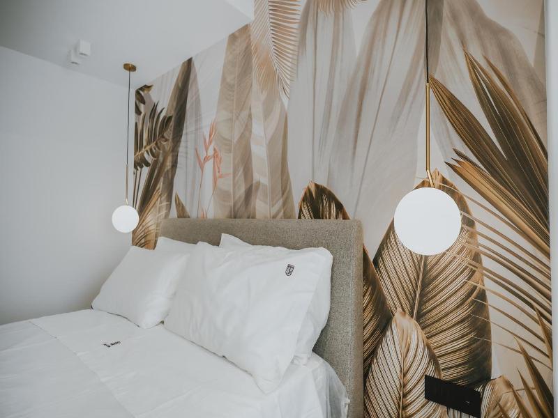 Poetica Boutique Sky Hotel image