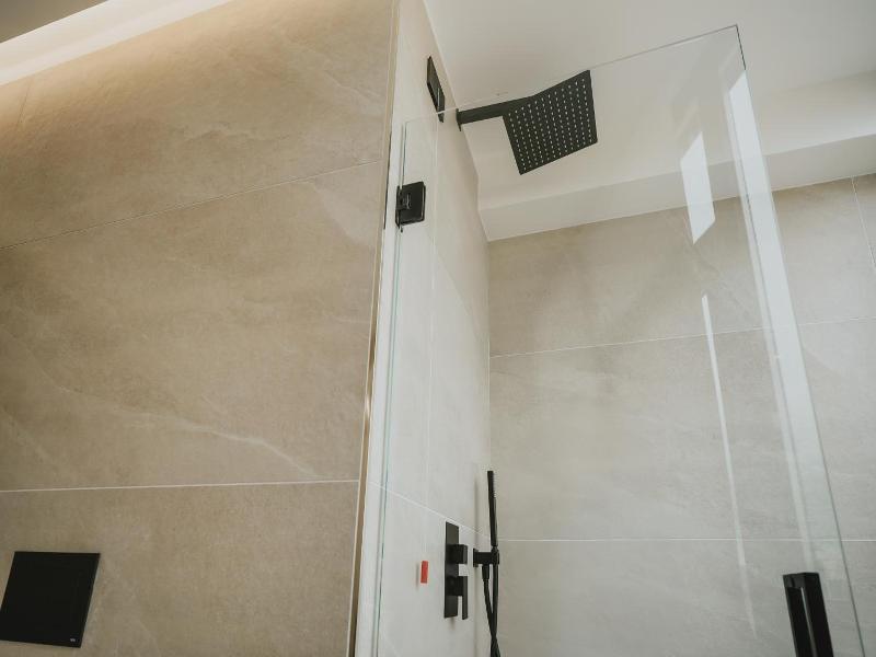 Poetica Boutique Sky Hotel image