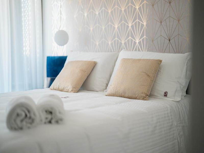 Poetica Boutique Sky Hotel image