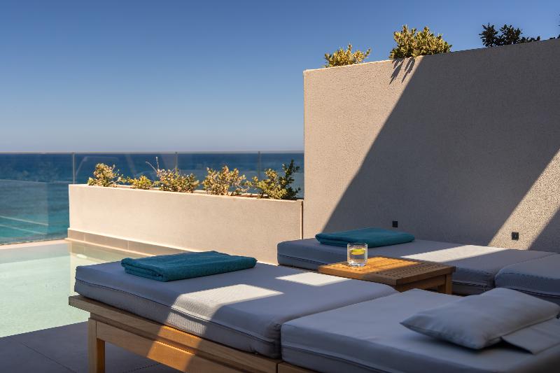 Castello Boutique Suites By The Sea image