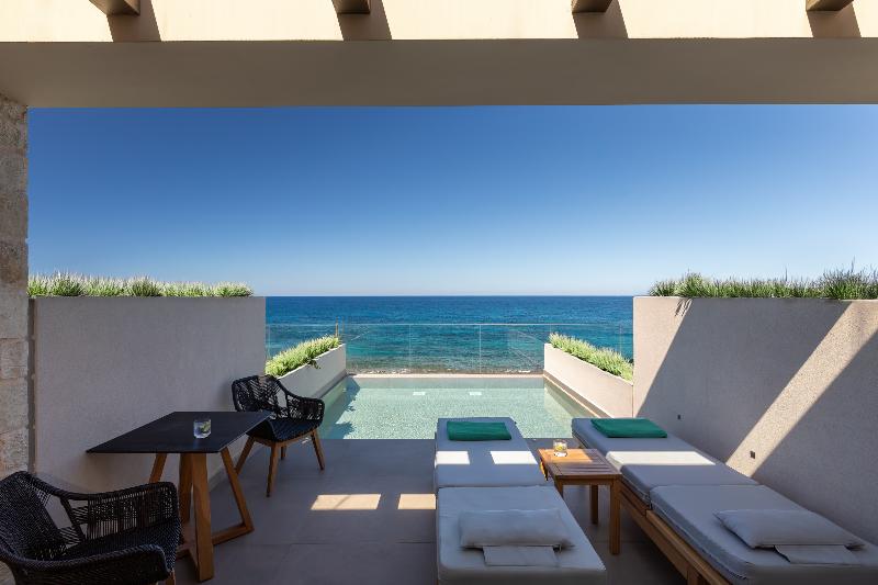 Castello Boutique Suites By The Sea image