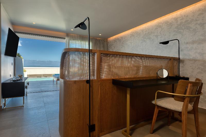 Castello Boutique Suites By The Sea image