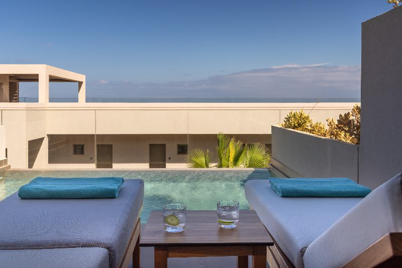 Castello Boutique Suites By The Sea image