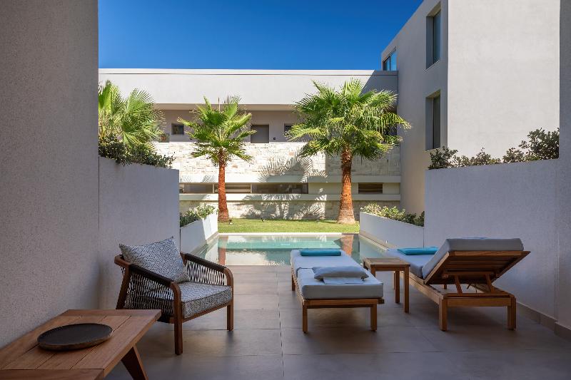 Castello Boutique Suites By The Sea image