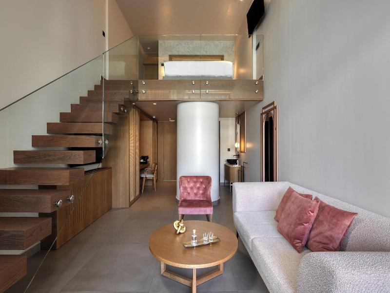 Castello Boutique Suites By The Sea image