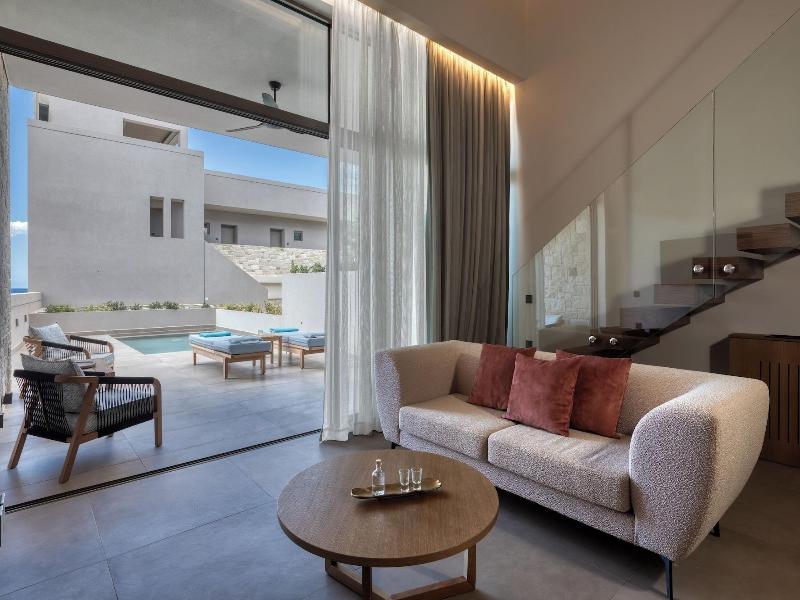 Castello Boutique Suites By The Sea image