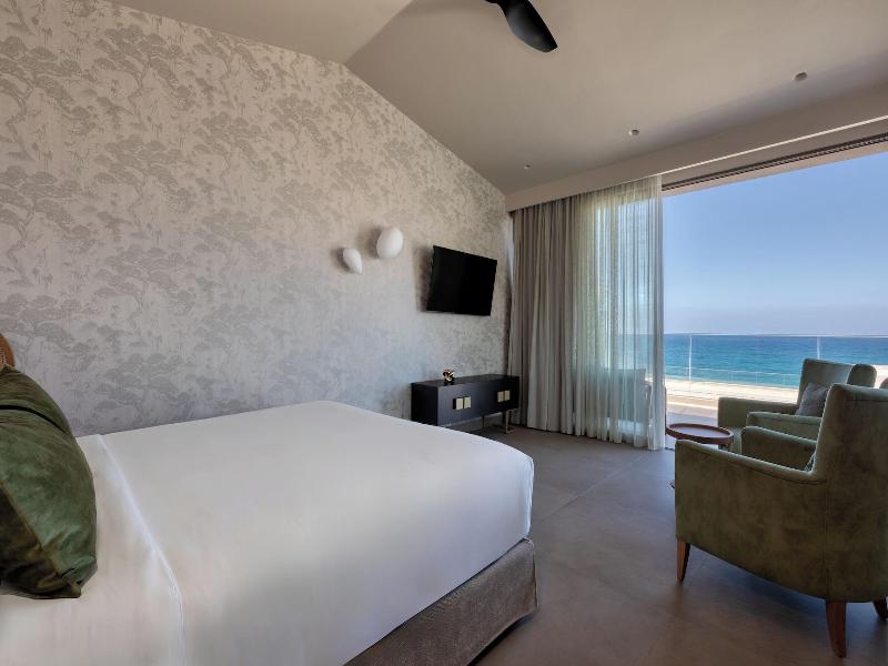 Castello Boutique Suites By The Sea image