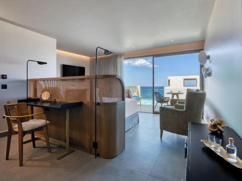 Castello Boutique Suites By The Sea image