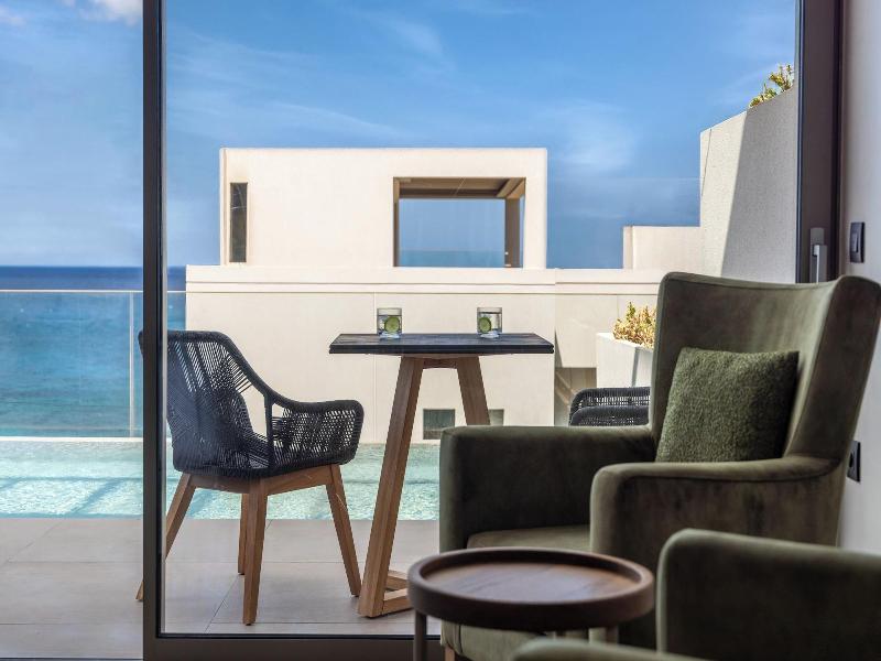 Castello Boutique Suites By The Sea image