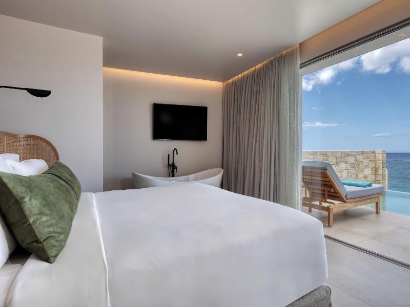 Castello Boutique Suites By The Sea image