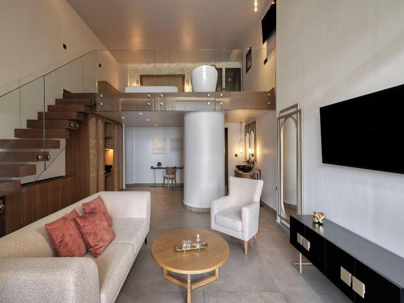 Castello Boutique Suites By The Sea image