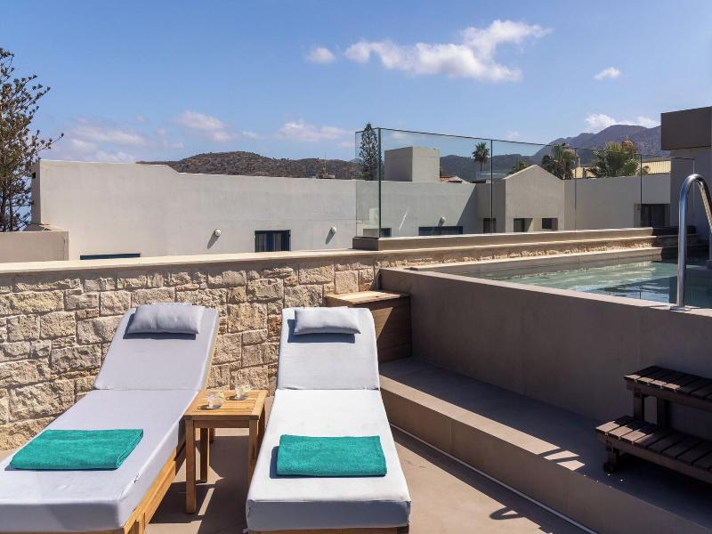 Castello Boutique Suites By The Sea image