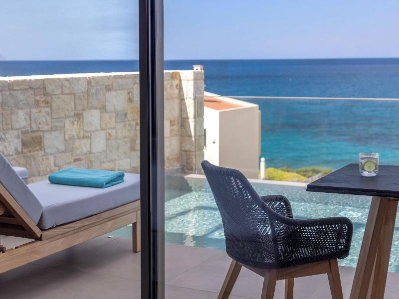 Castello Boutique Suites By The Sea image