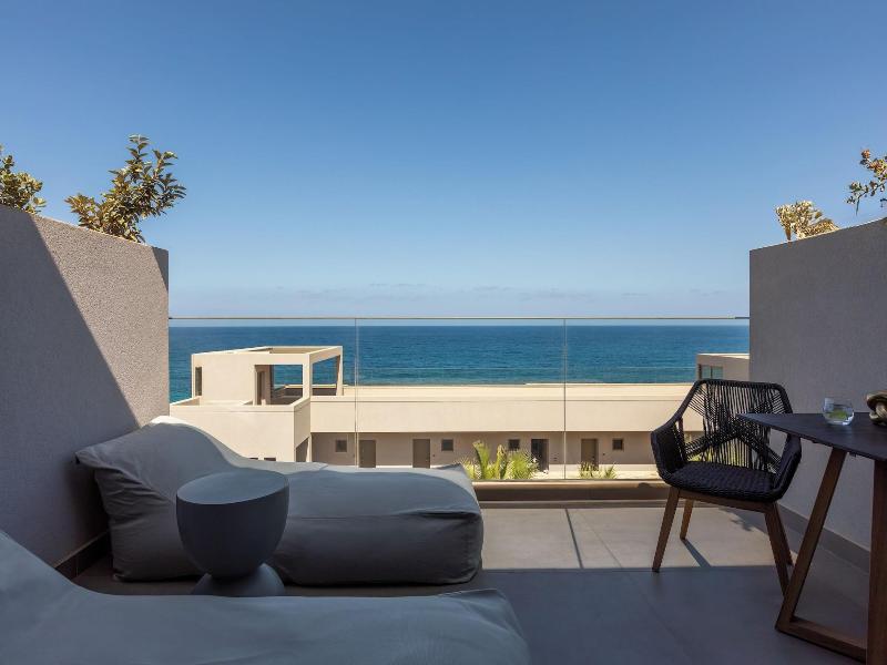Castello Boutique Suites By The Sea image