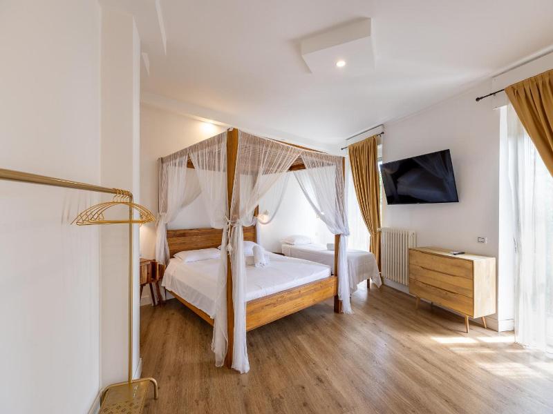 Baby Hotel image