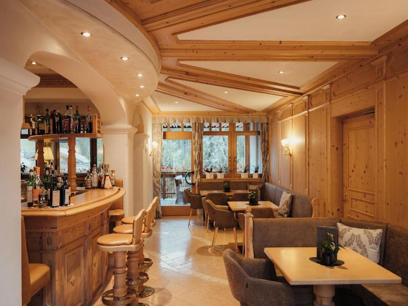Hotel Diamant image