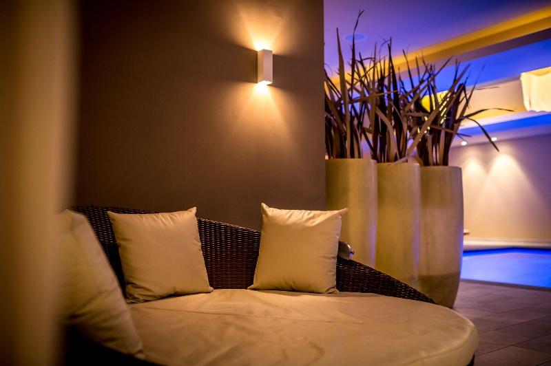 Hotel Diamant image