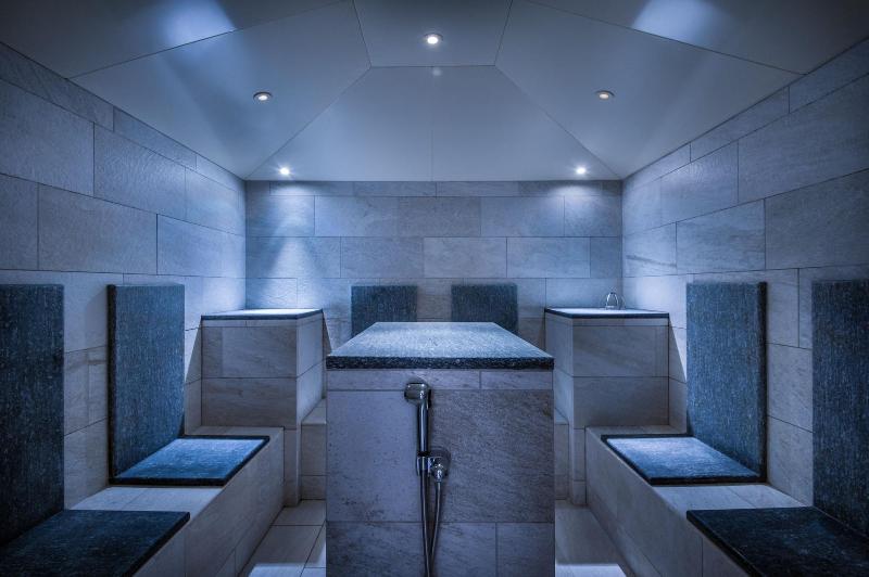 Hotel Diamant image