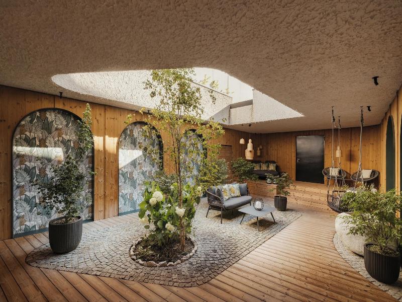 Hotel Diamant image
