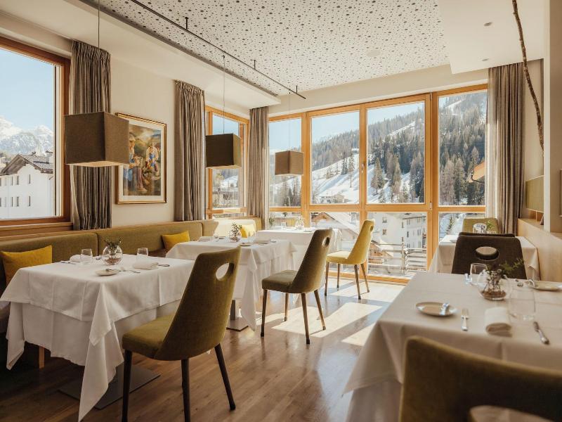 Hotel Diamant image