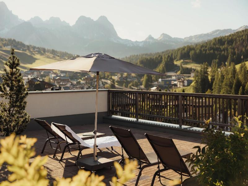 Hotel Diamant image