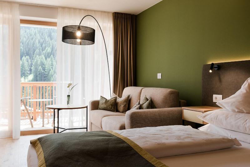 Hotel Diamant image