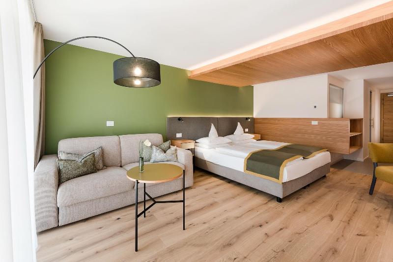 Hotel Diamant image