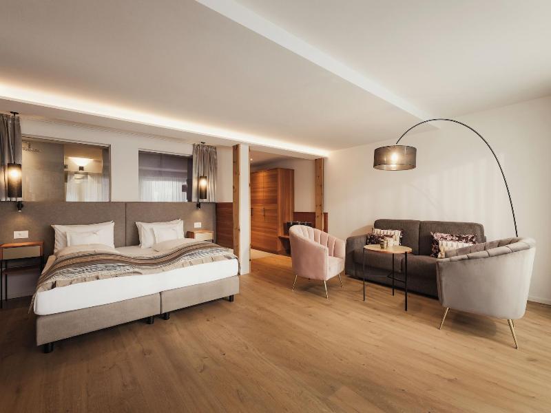 Hotel Diamant image