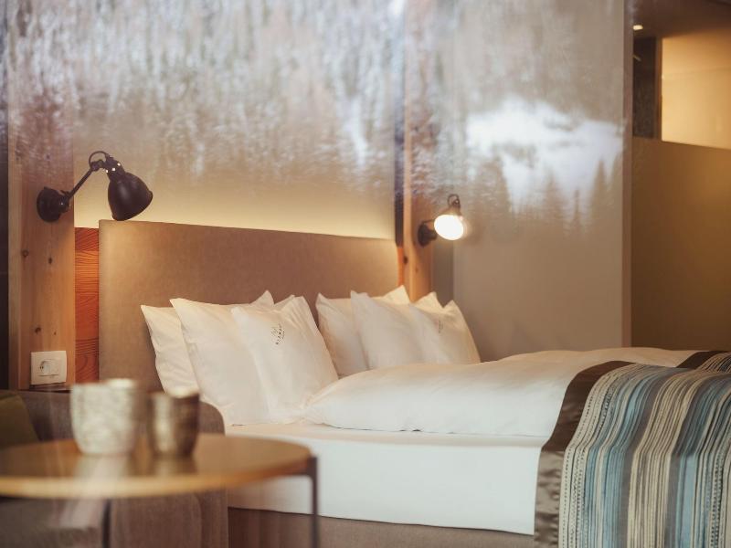 Hotel Diamant image