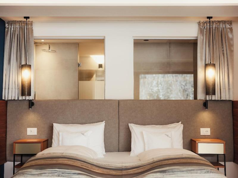 Hotel Diamant image