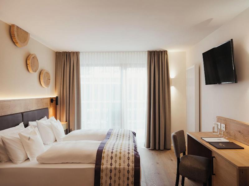 Hotel Diamant image