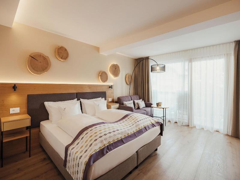 Hotel Diamant image