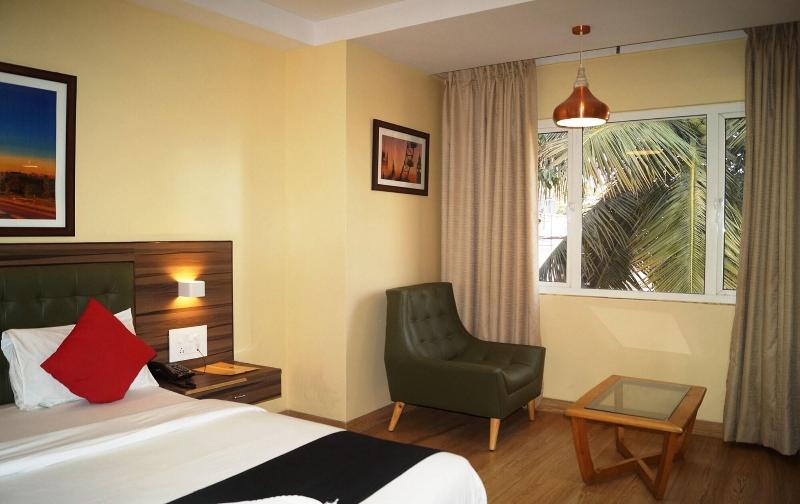 Phoenix Hotel image