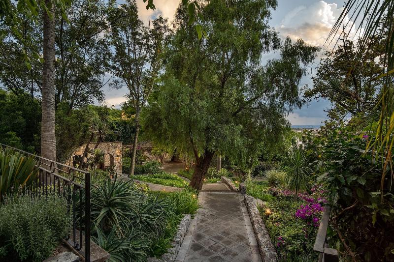 Casa Cien