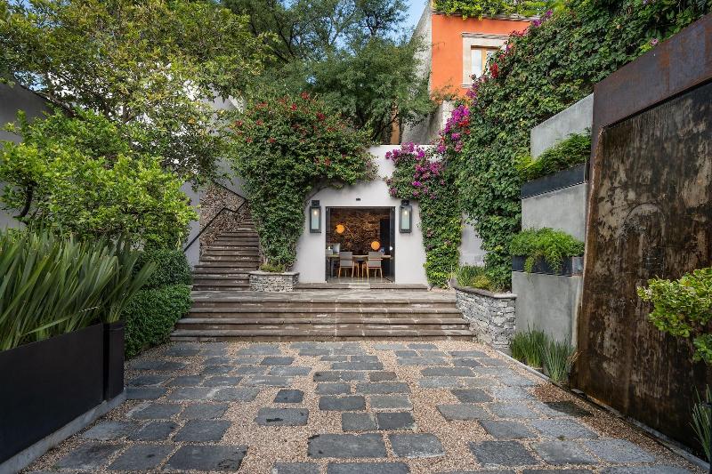 Casa Cien
