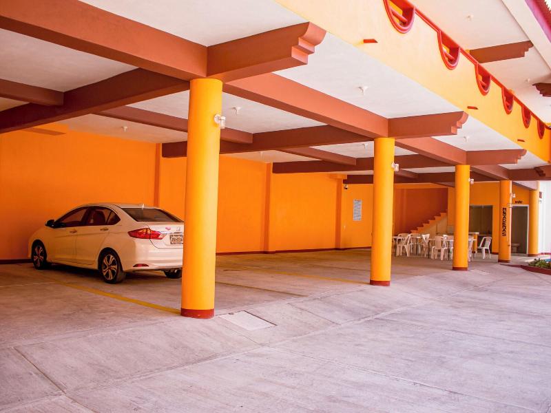 OYO Hotel La Playa image
