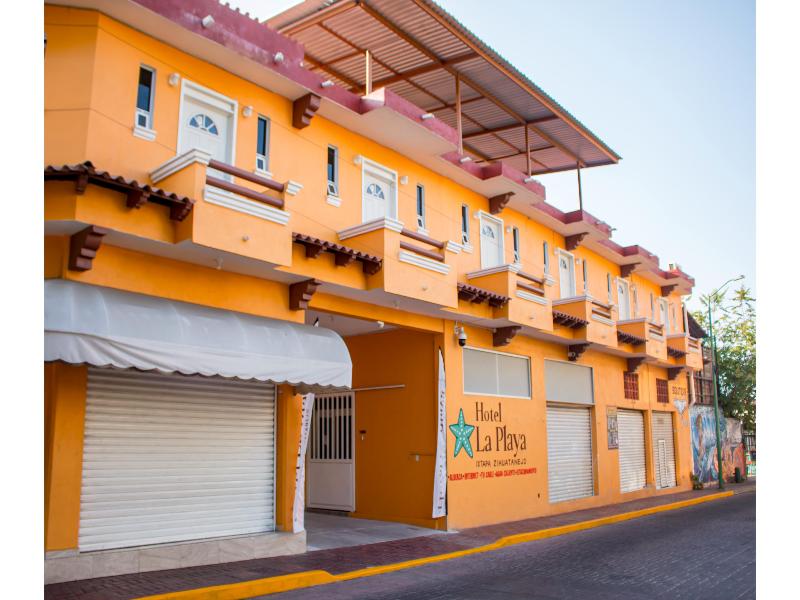 OYO Hotel La Playa image