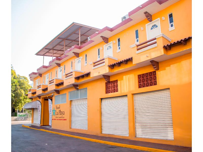 OYO Hotel La Playa image