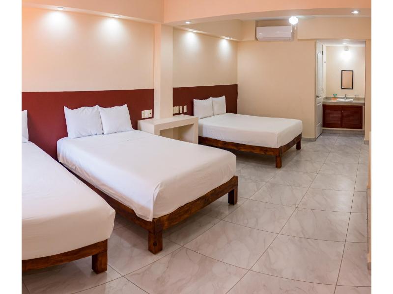 OYO Hotel La Playa image