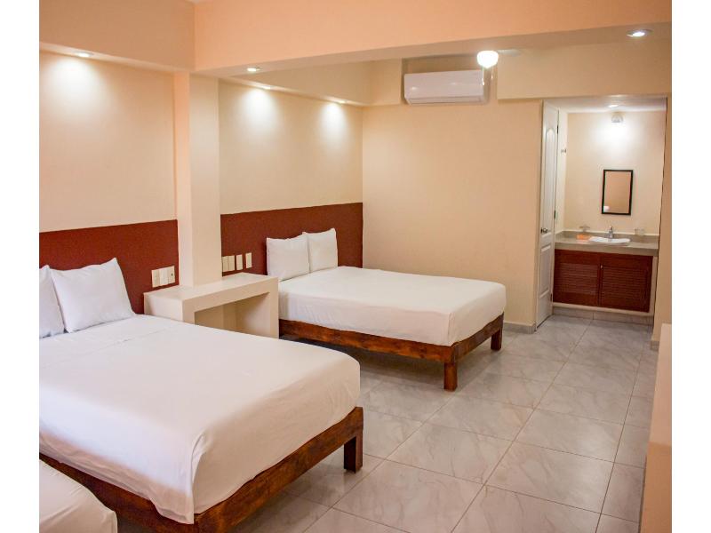 OYO Hotel La Playa image