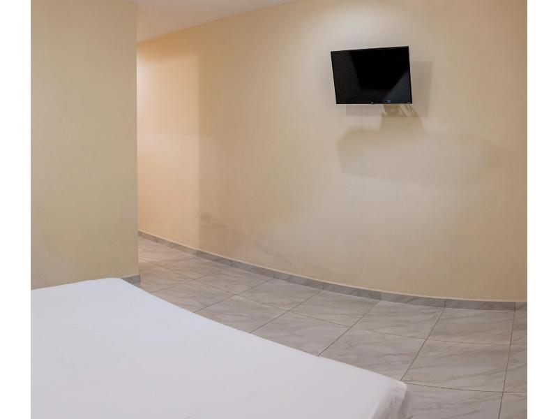 OYO Hotel La Playa image
