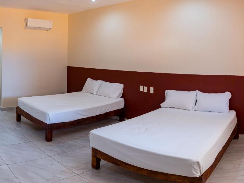 OYO Hotel La Playa image