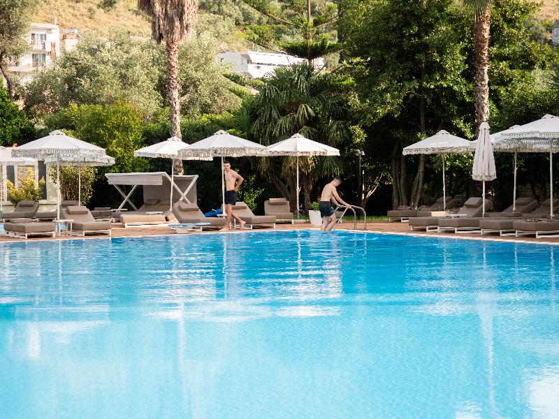 Nia Boutique Hotel image